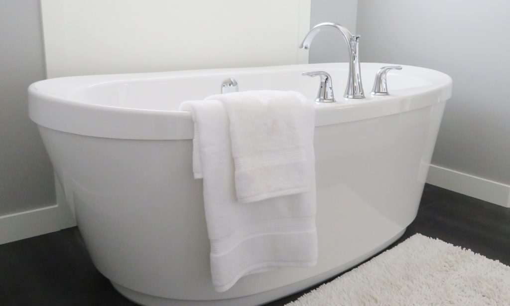 bath bathroom bathtub 534179